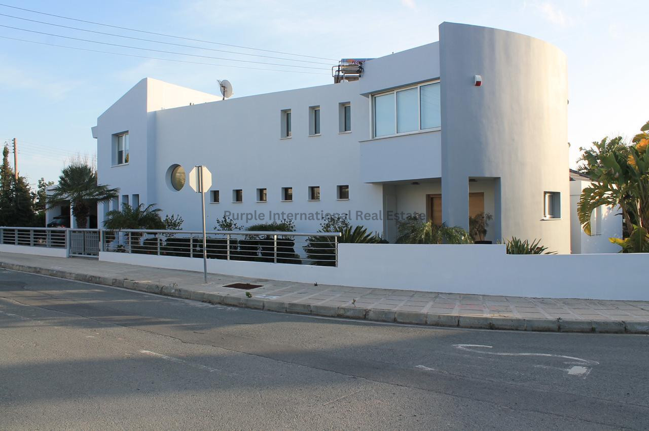 House in Anavargos - view 1