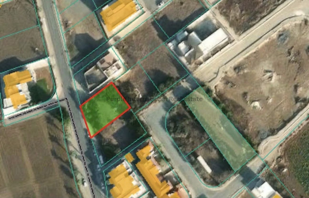 Land in Perivolia - view 1