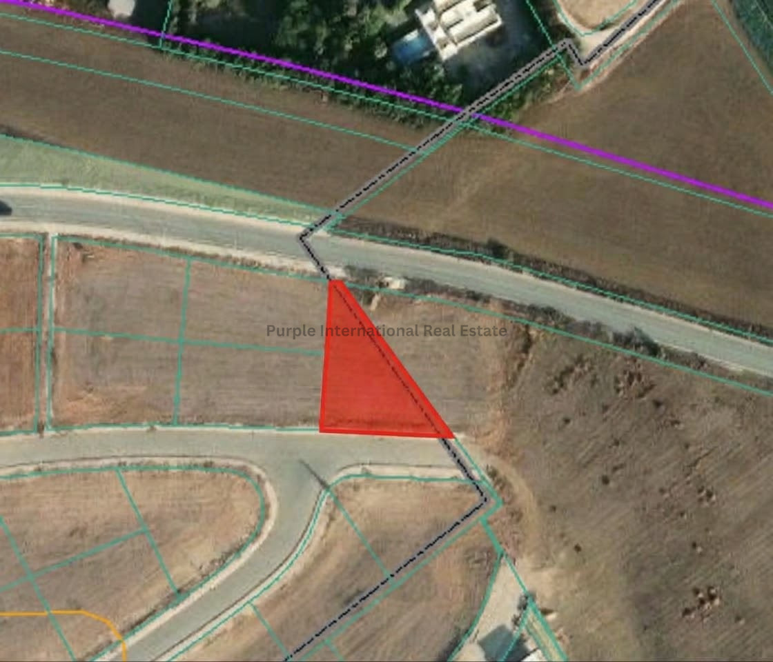Land in Kiti - view 1