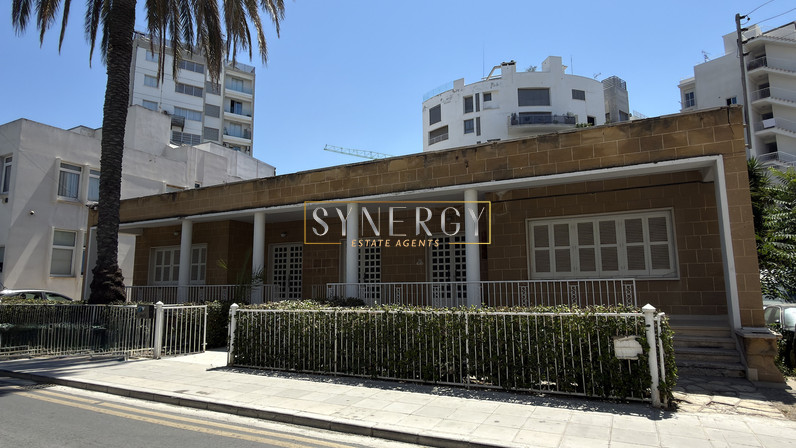 Plot of land 828 m² for sale in Nicosia - Ag. Antonios, Nicosia