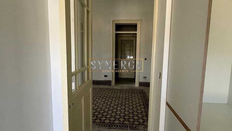 Building 220 m² for rent in Agioi Omologites, Nicosia