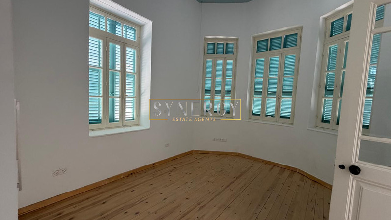Building 220 m² for rent in Agioi Omologites, Nicosia