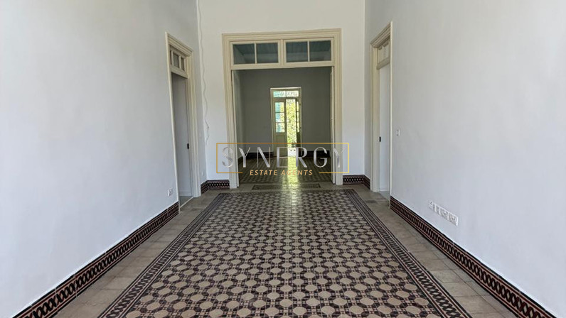 Building 220 m² for rent in Agioi Omologites, Nicosia