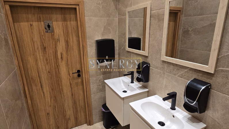 HoReCa 90 m² for sale in Agios Dometios - Agios Georgios, Nicosia