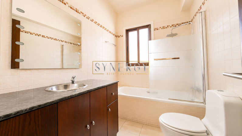 4-bedroom detached house for sale 251 m² in Strovolos - Agios Vasileios, Nicosia