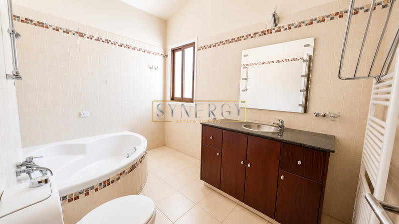 4-bedroom detached house for sale 251 m² in Strovolos - Agios Vasileios, Nicosia