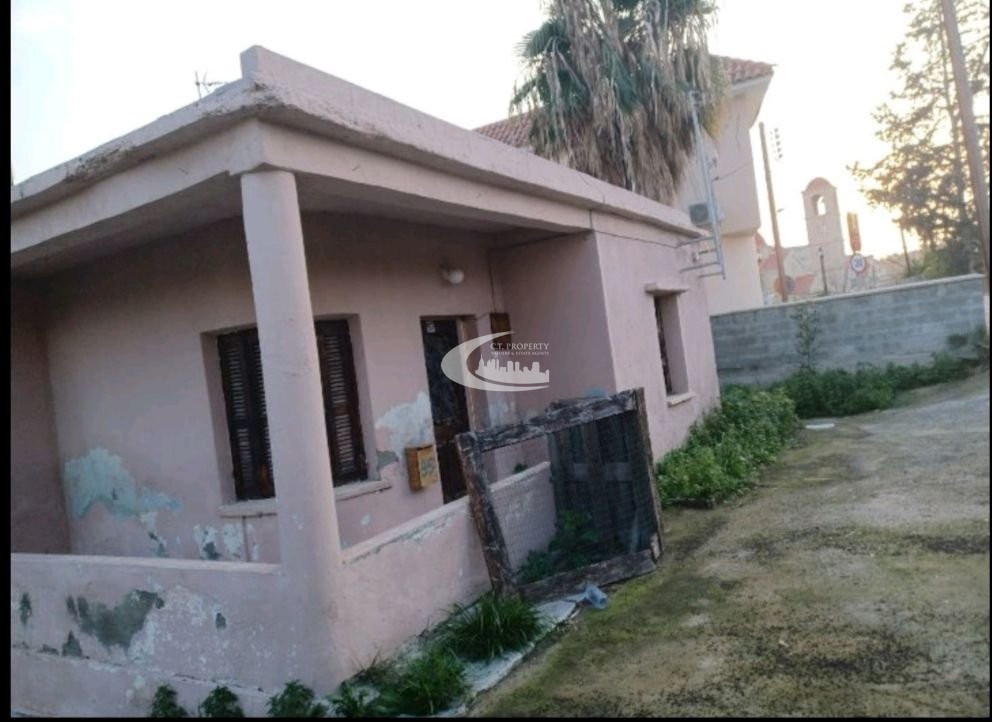 RESIDENTIAL PLOT WITH OLD HOUSE IN AGIOS TYCHONAS LIMASSOL C T Property residential-plot-with-old-house-in-agios-tychonas-limassol-c-t-property